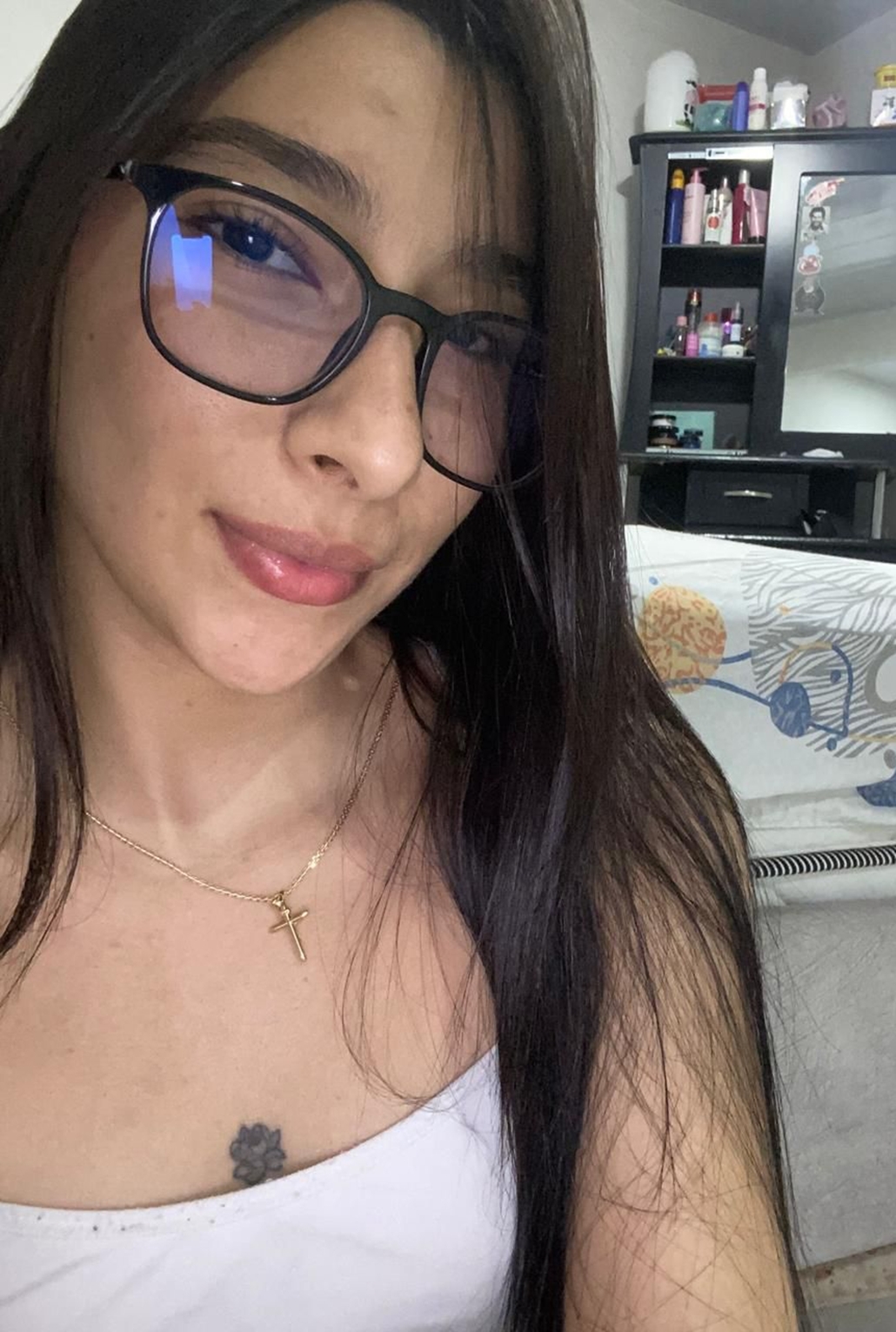 680687637|DANIELA|Chica
