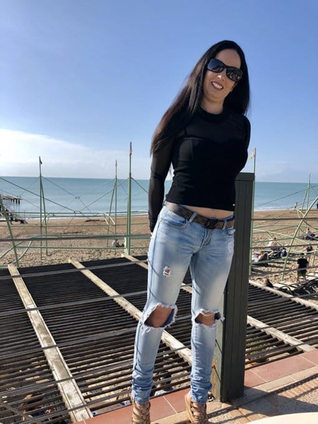 604278249|CAROLINE|Chica