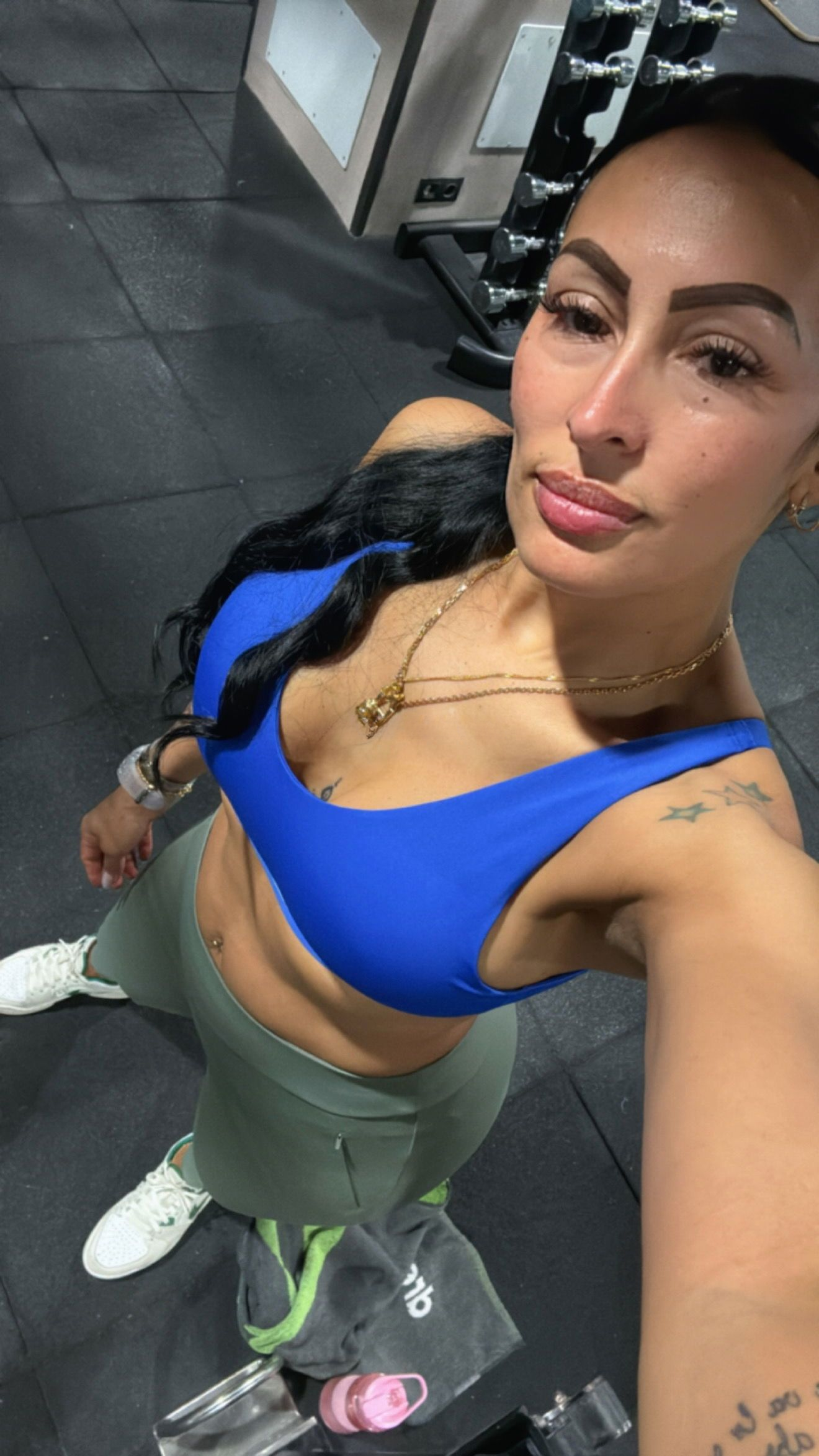 692524507|NAKARY|Chica
