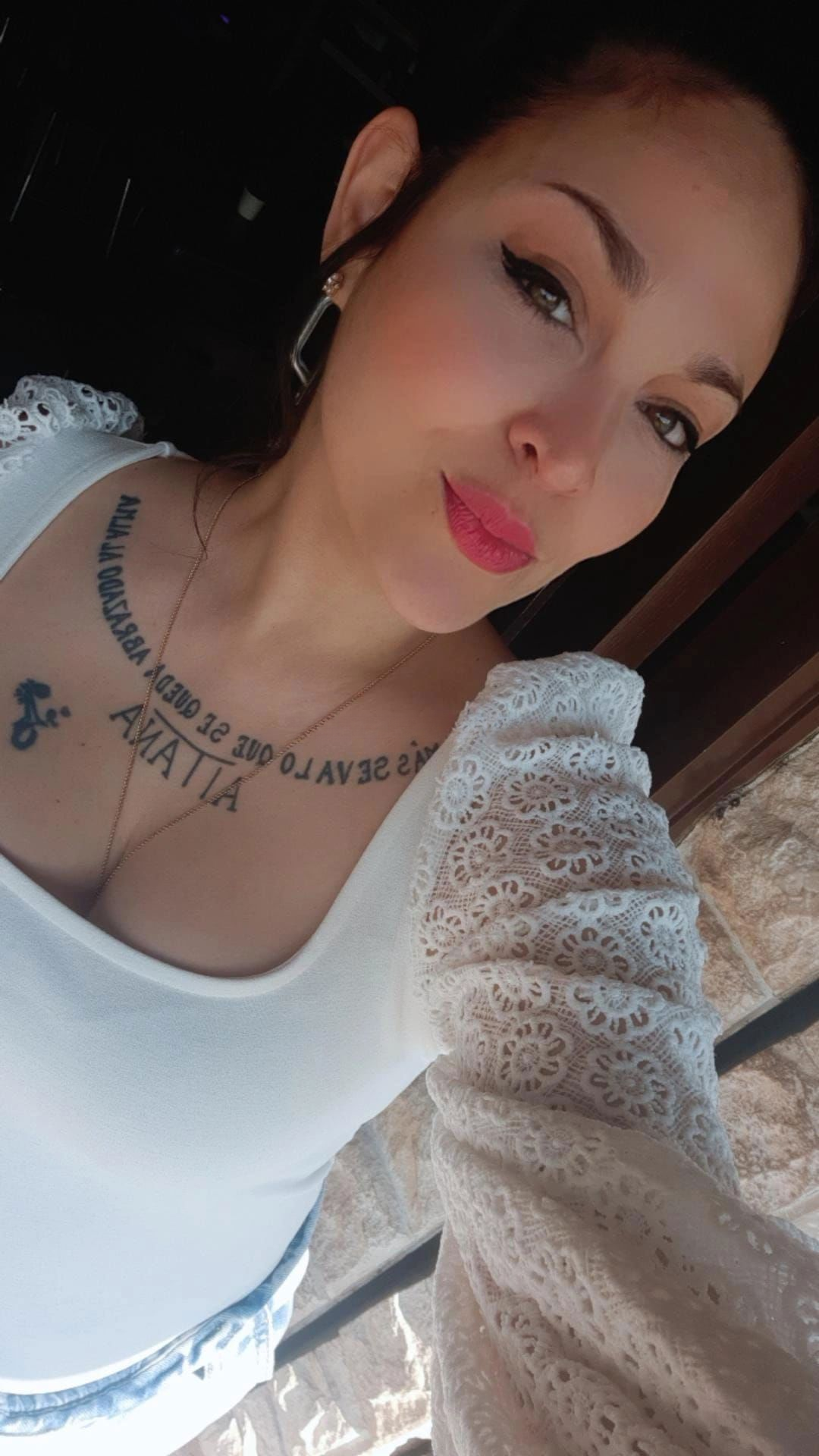 643041046|EVA|Chica
