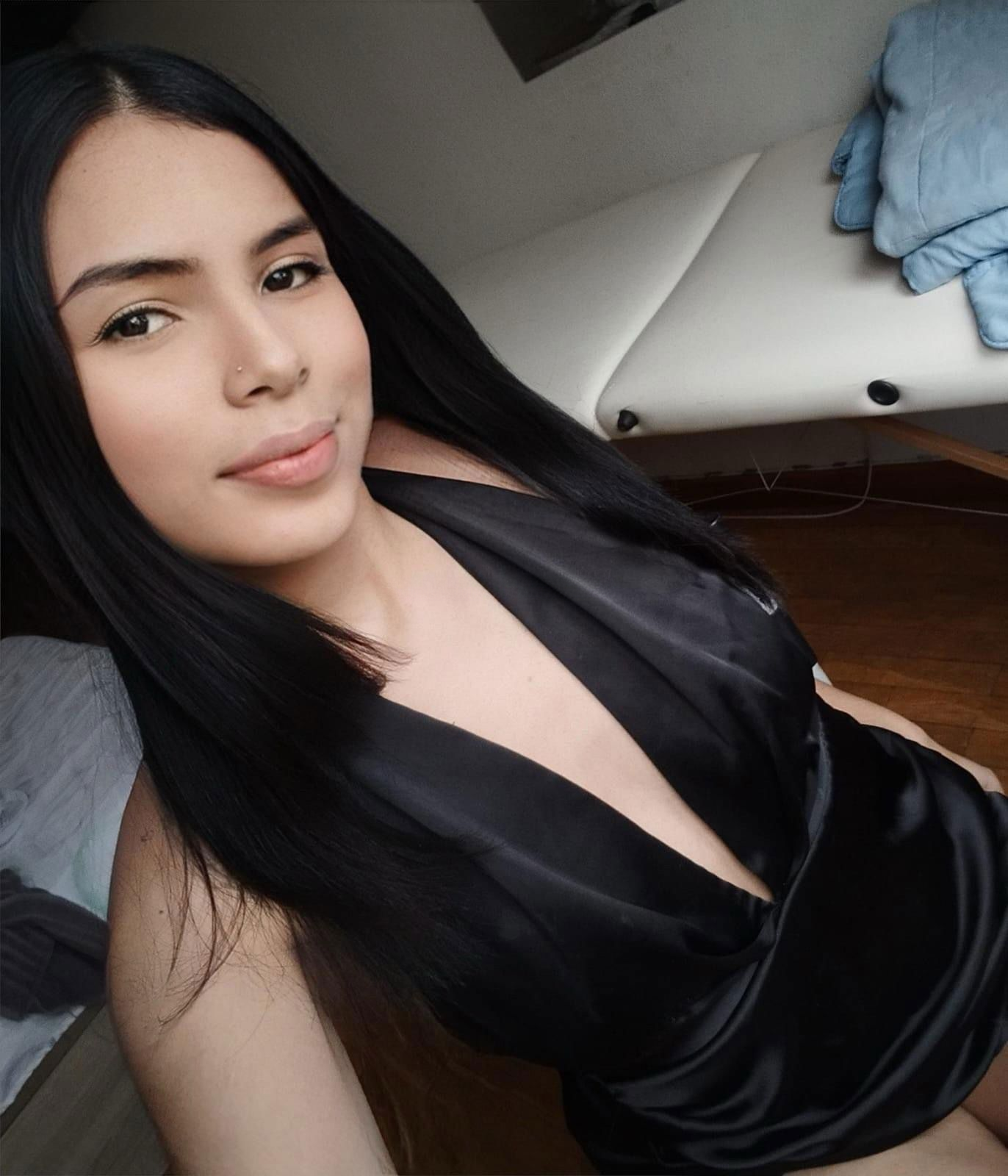 600380968|CARLA|Chica