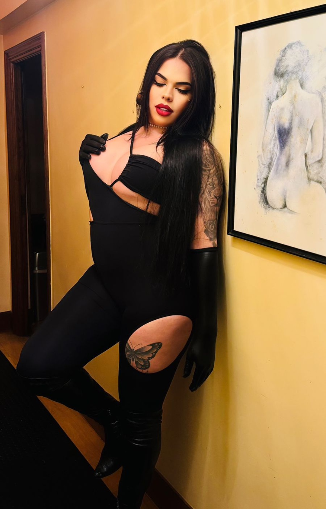 697931423|MIRELLA|Transexual