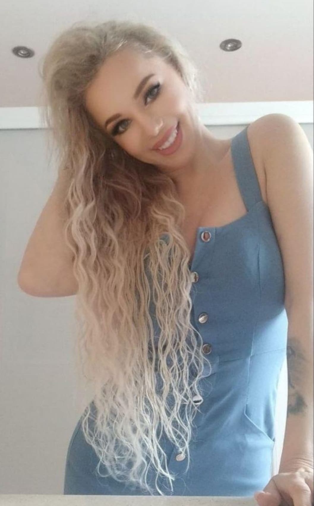 641977024|EVA|Chica