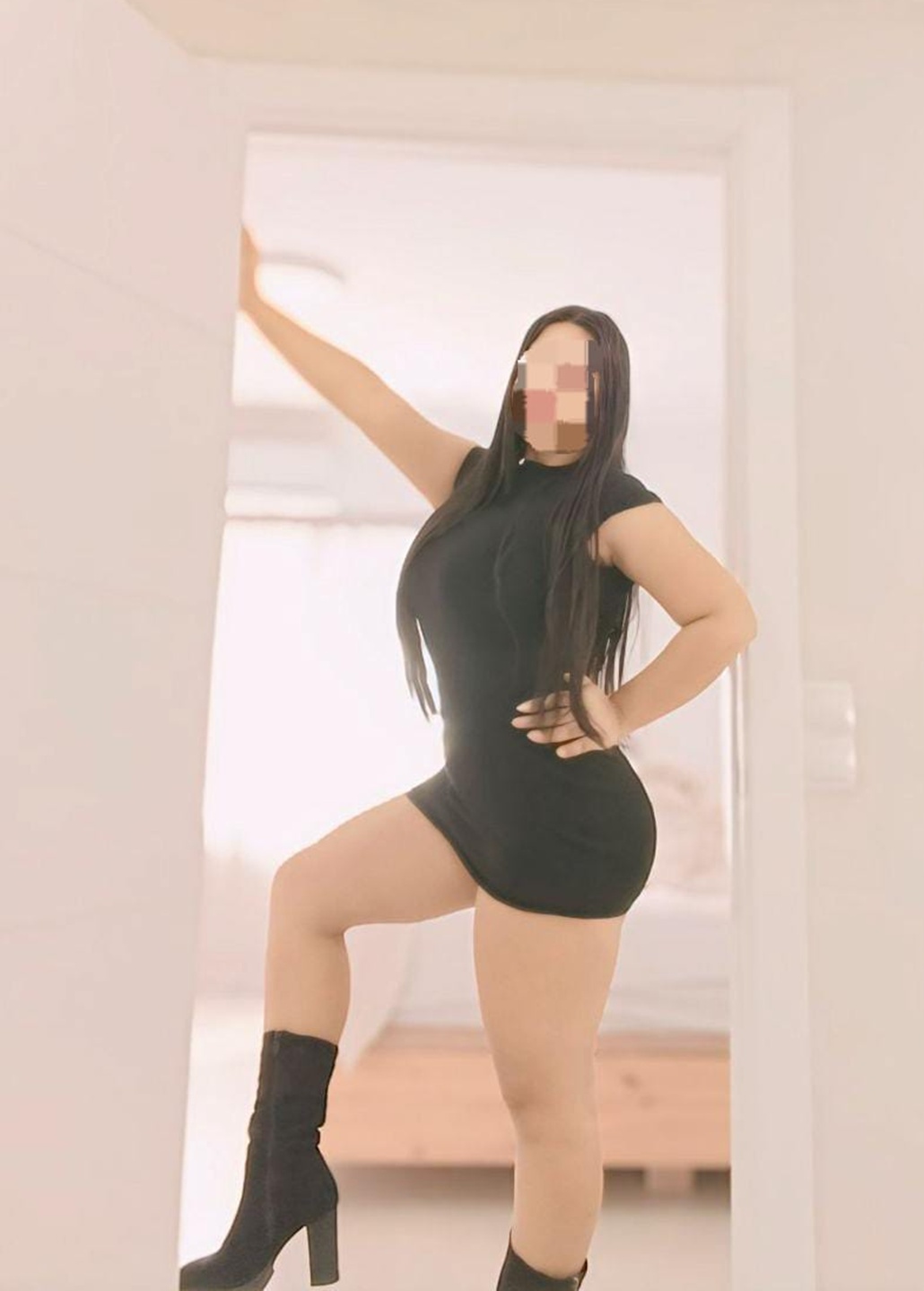 621017644|NIKOL|Escort