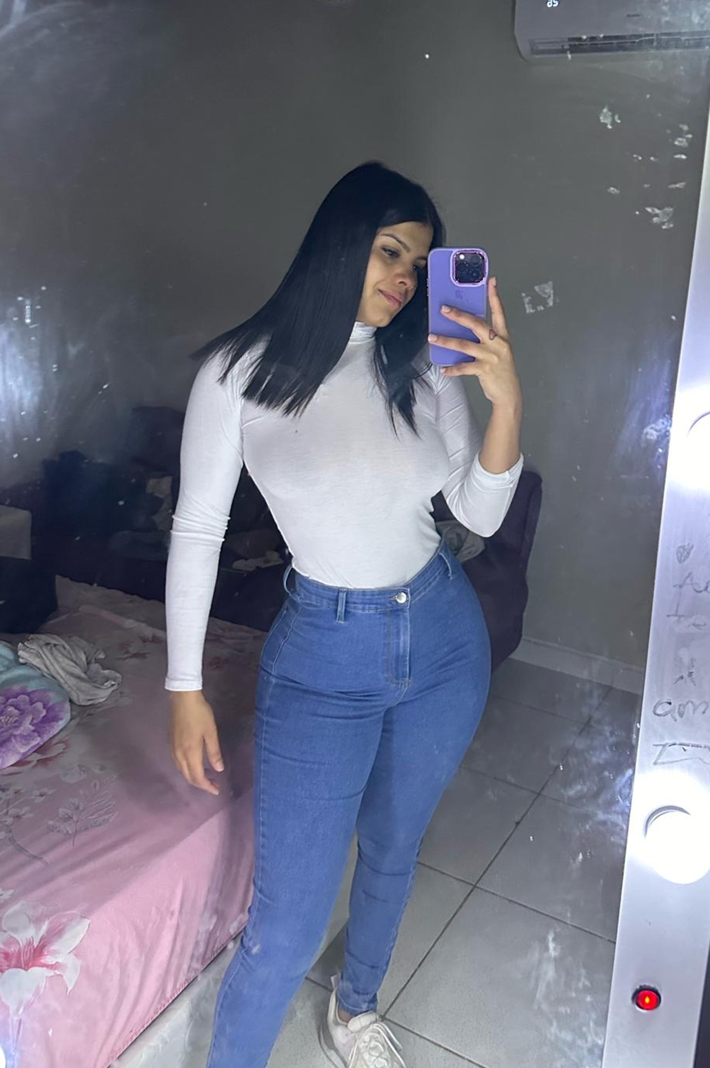 943465622|PAMELA|Chica