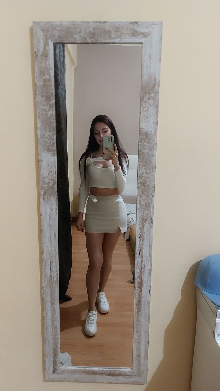 631030243|MARÍA|Chica