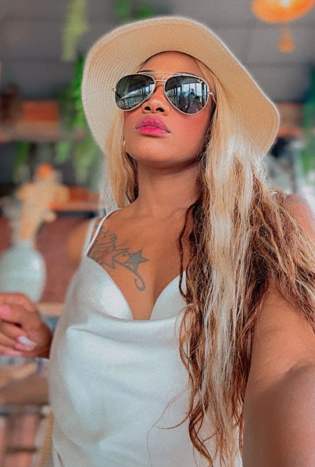 682801586|MICHELLE|Chica