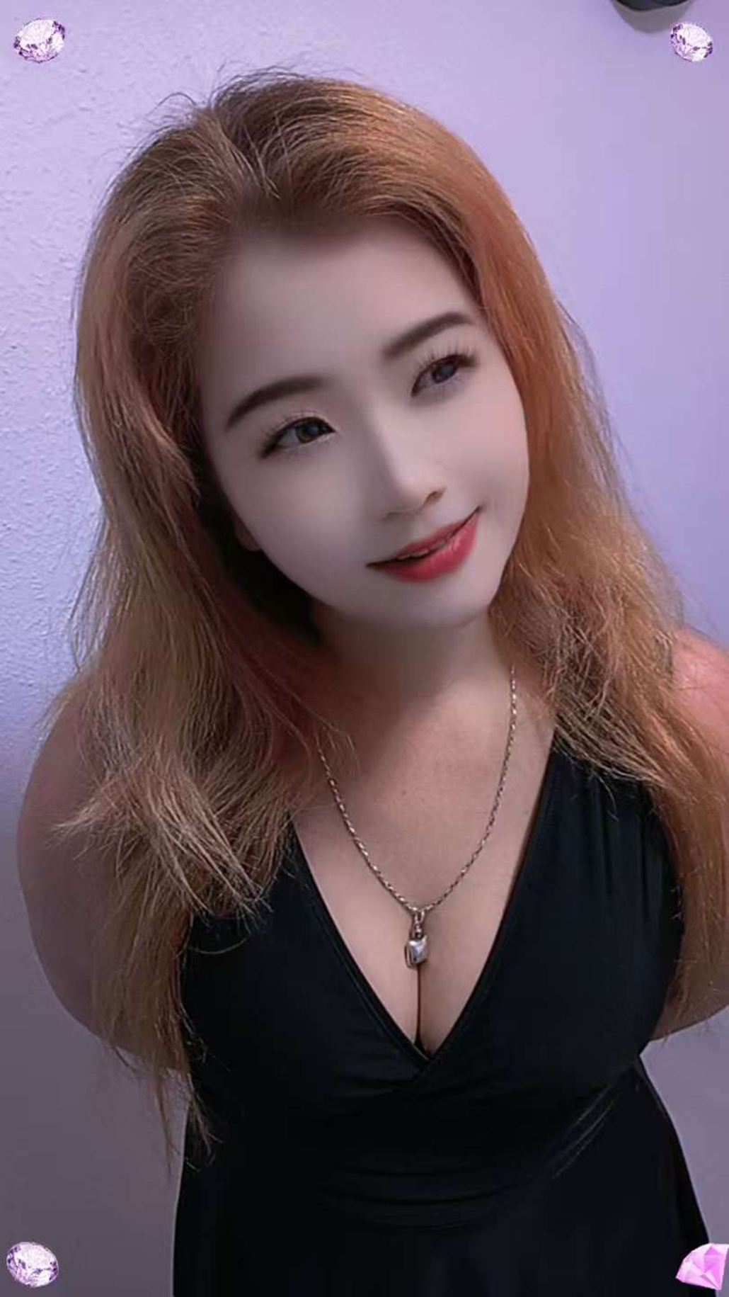 658833939|ANQI|Chica