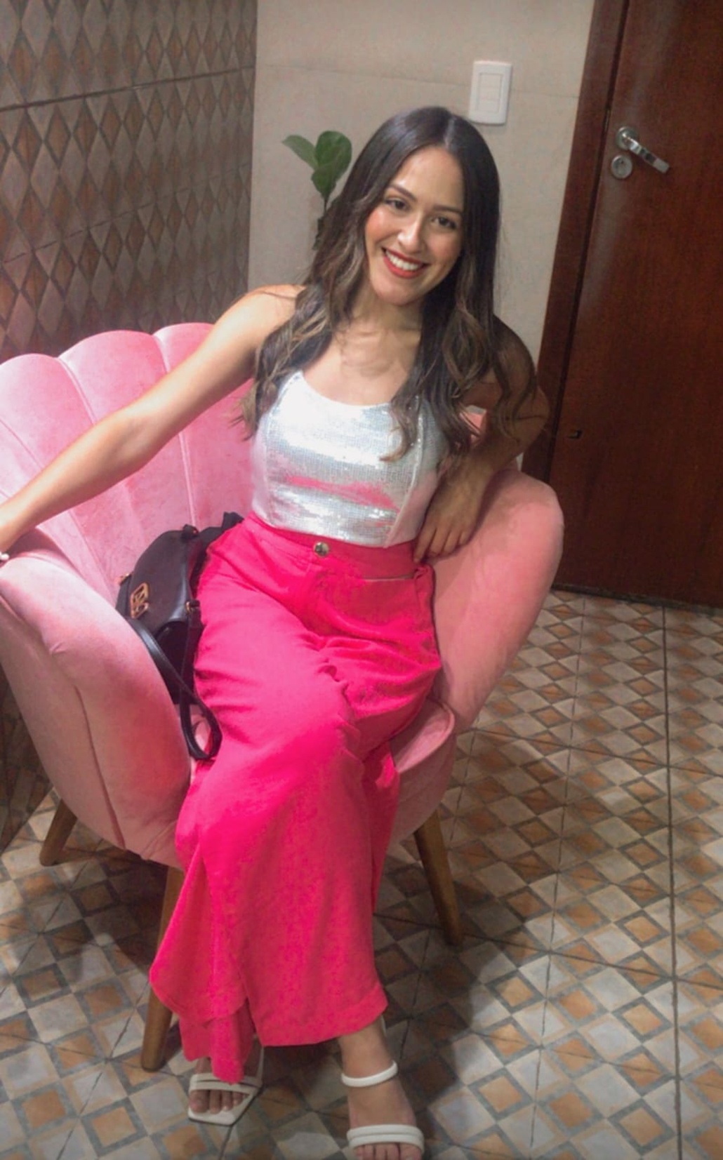 624694100|NINA|Chica