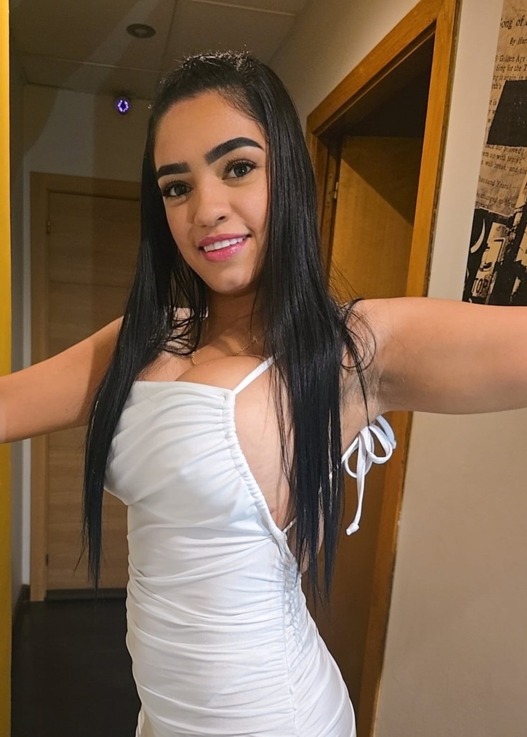 639836228|SOFIA|Chica