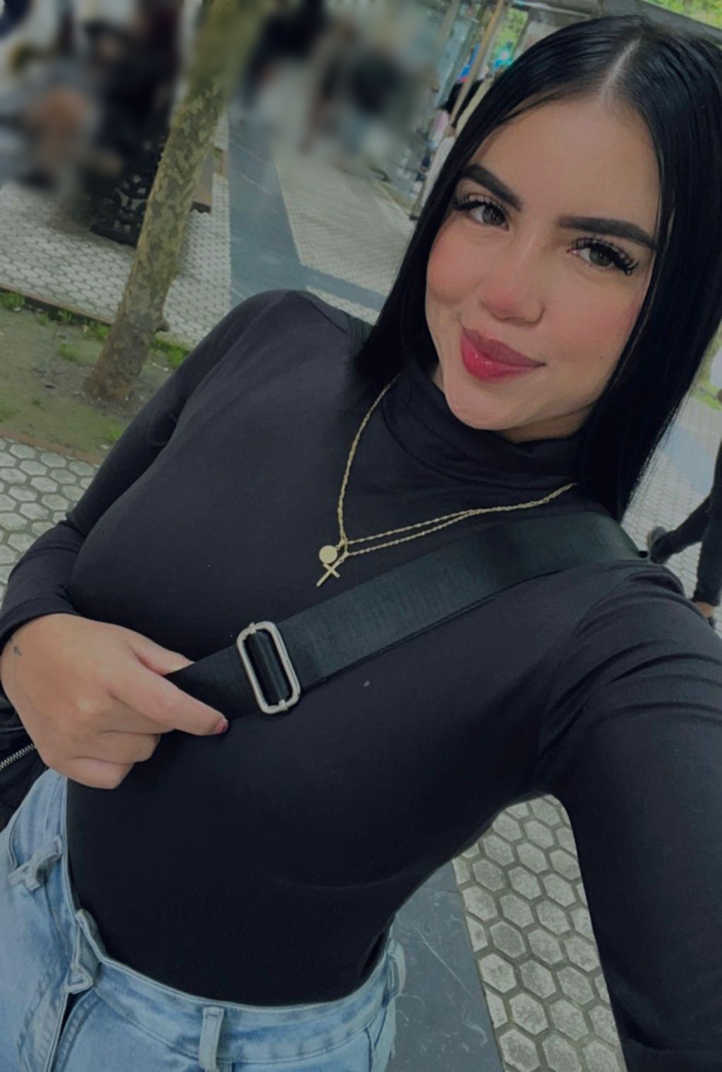 687253059|LARA|Chica