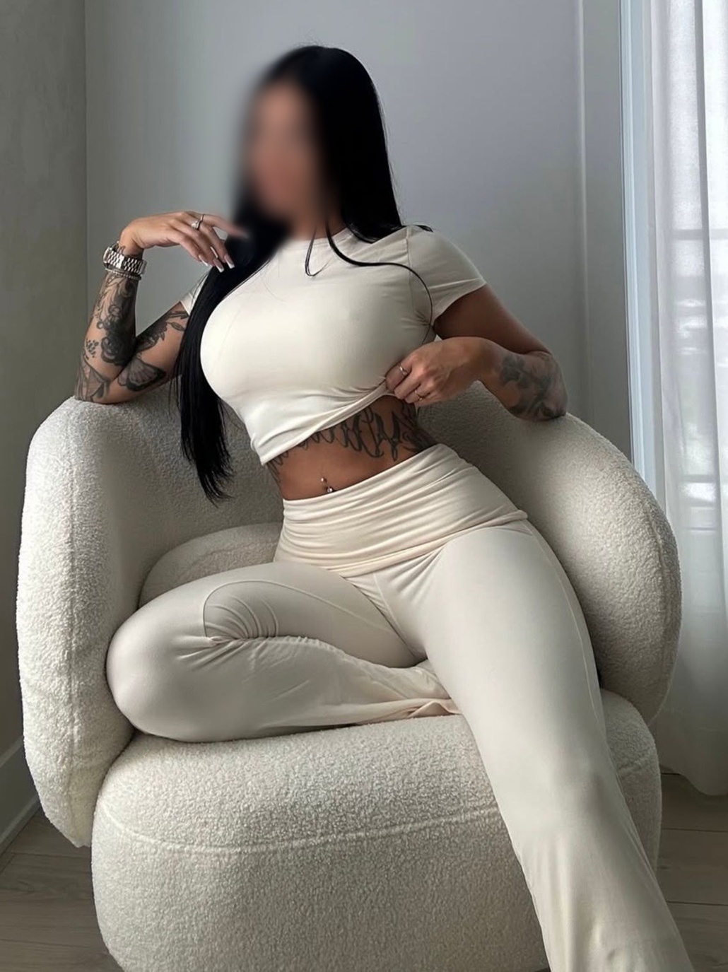 663555497|LAYA FOX|Chica