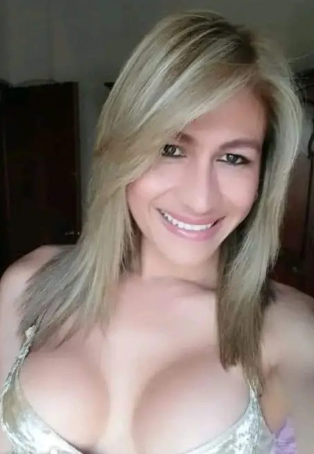 631567615|ANTHONELLA|Transexual