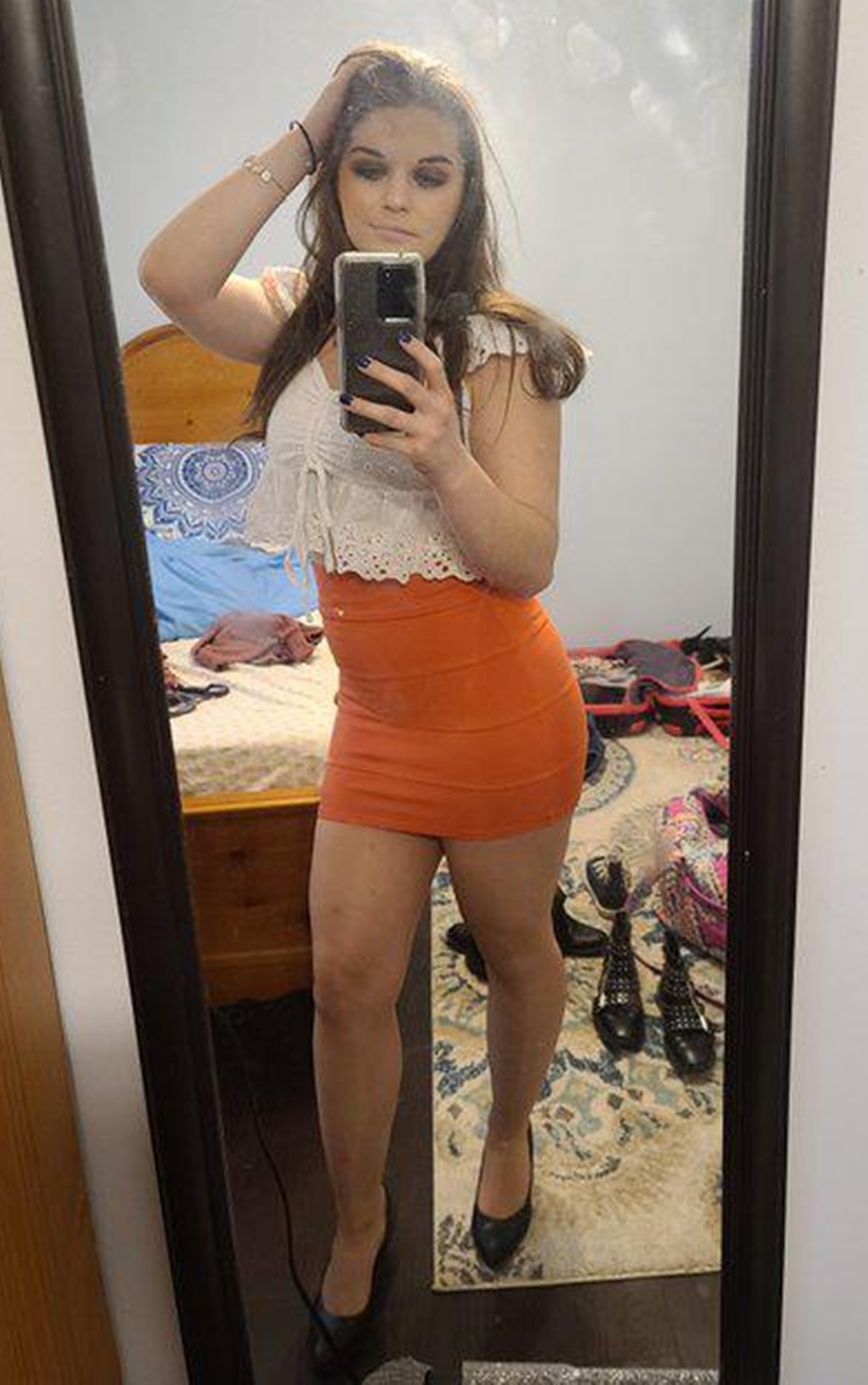 602456414|MELANIE LARIS|Chica