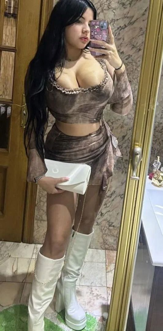 643169810|DANIELA|Chica