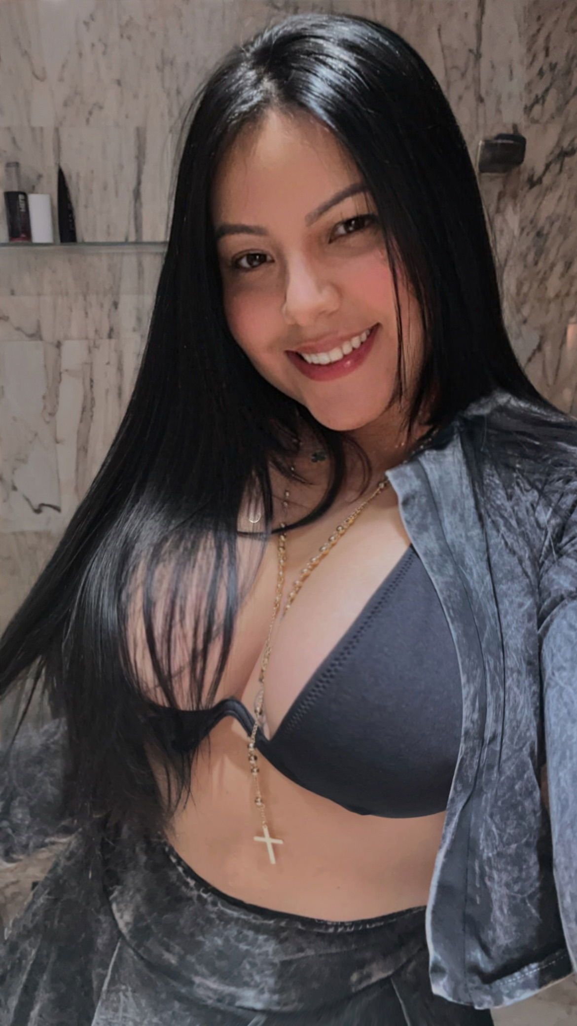 643169810|DANIELA|Chica