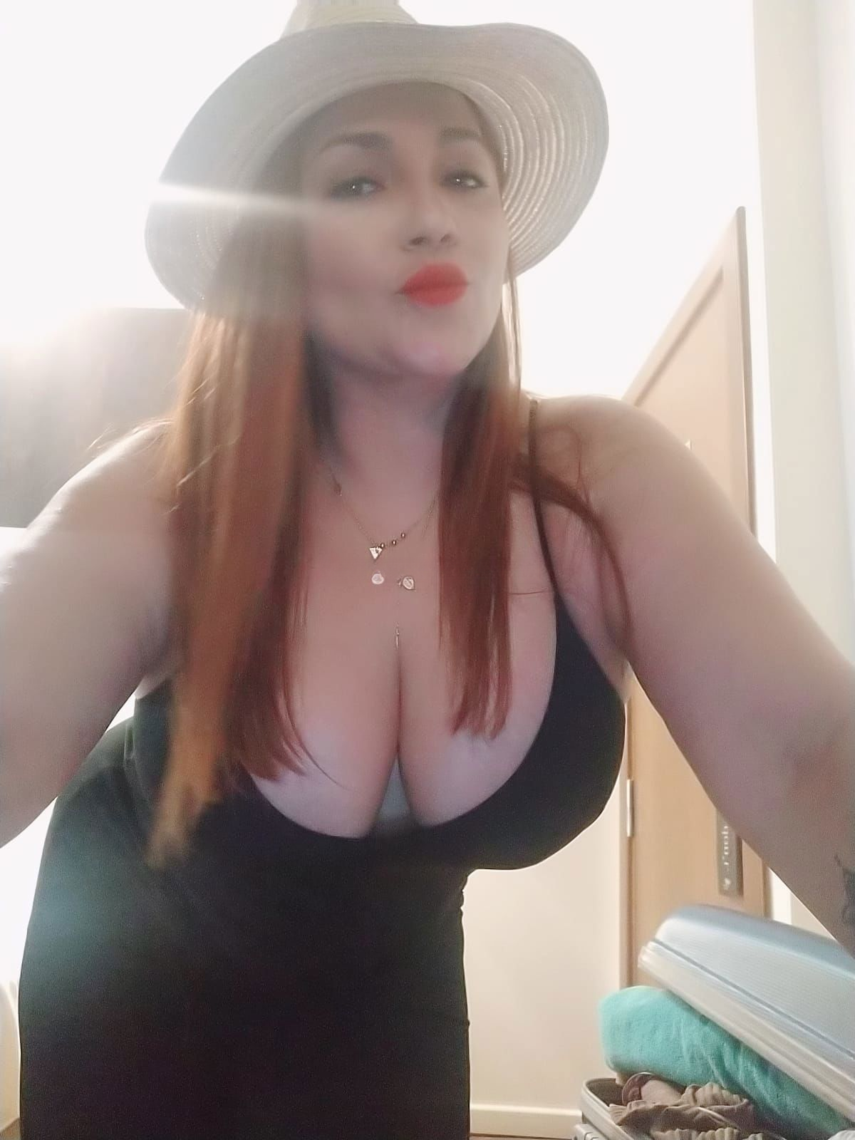 641963523|PAULA|Chica