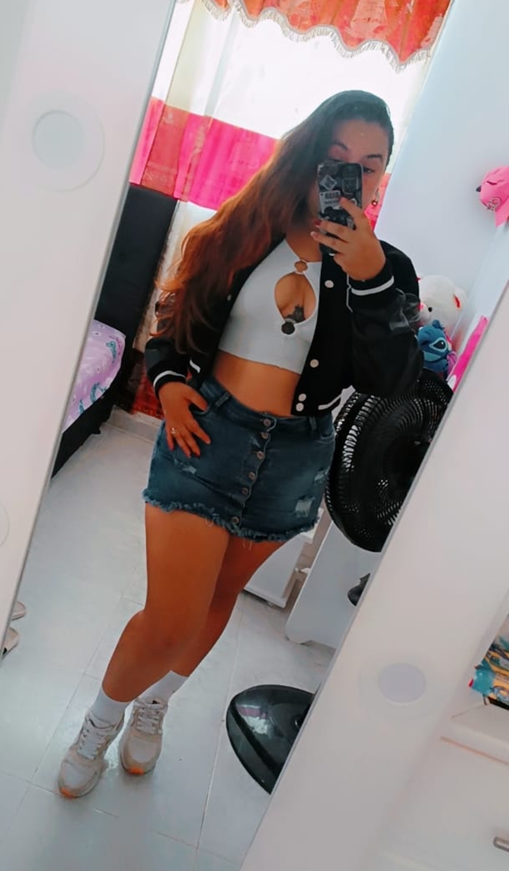 631844041|LUNA|Chica