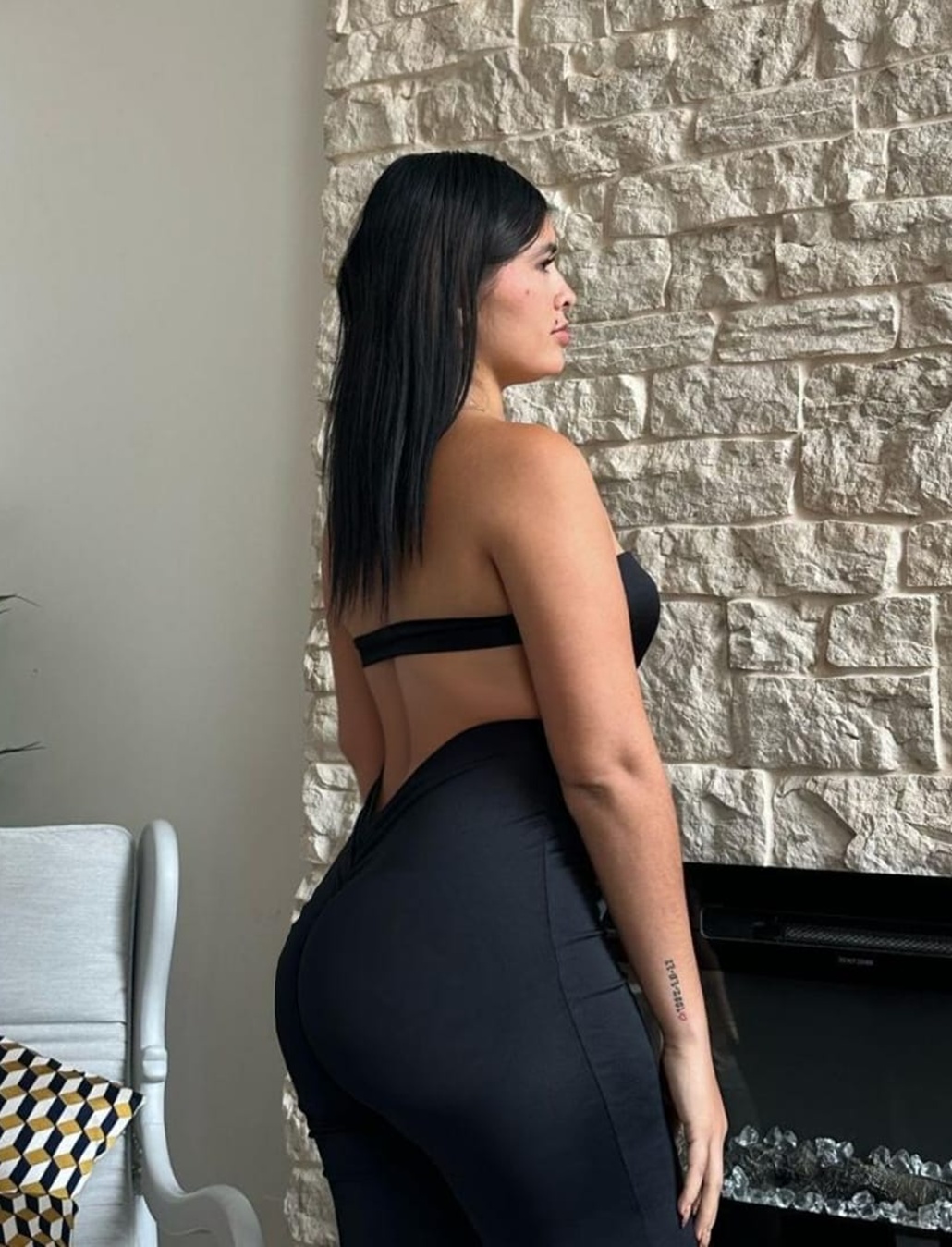 658894118|MIA|Chica