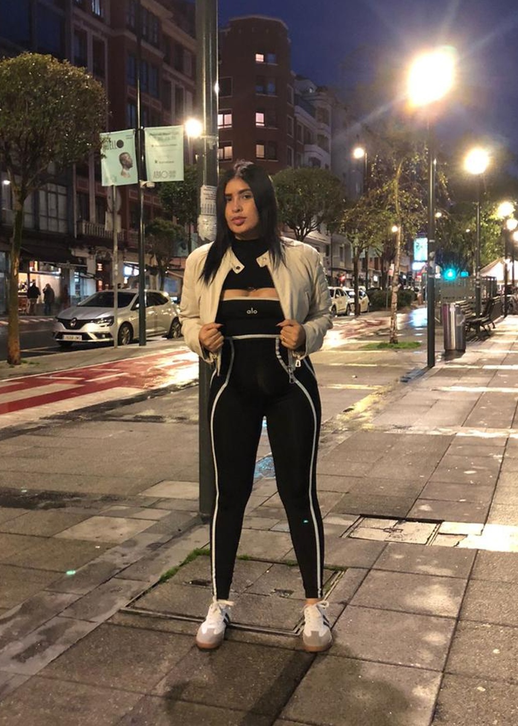 658894118|MIA|Chica