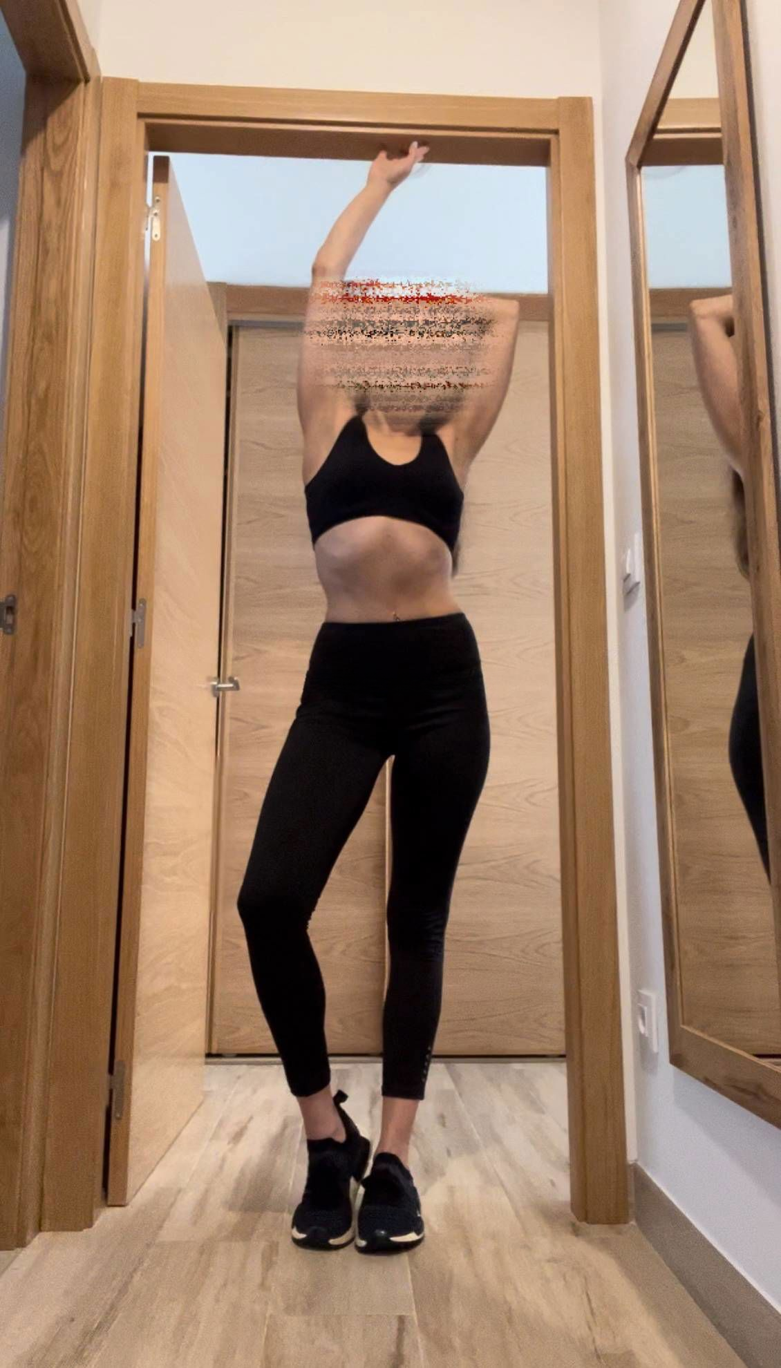 641917781|VICTORIA|Chica