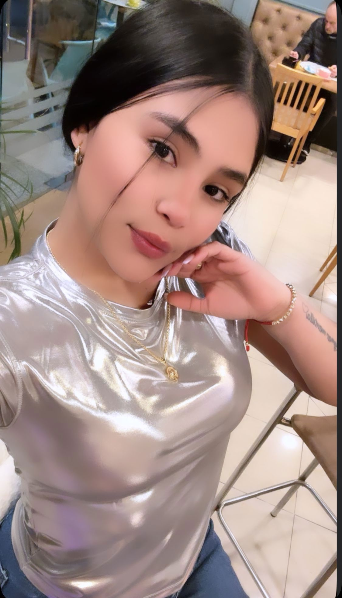613596374|Cataleya|Chica