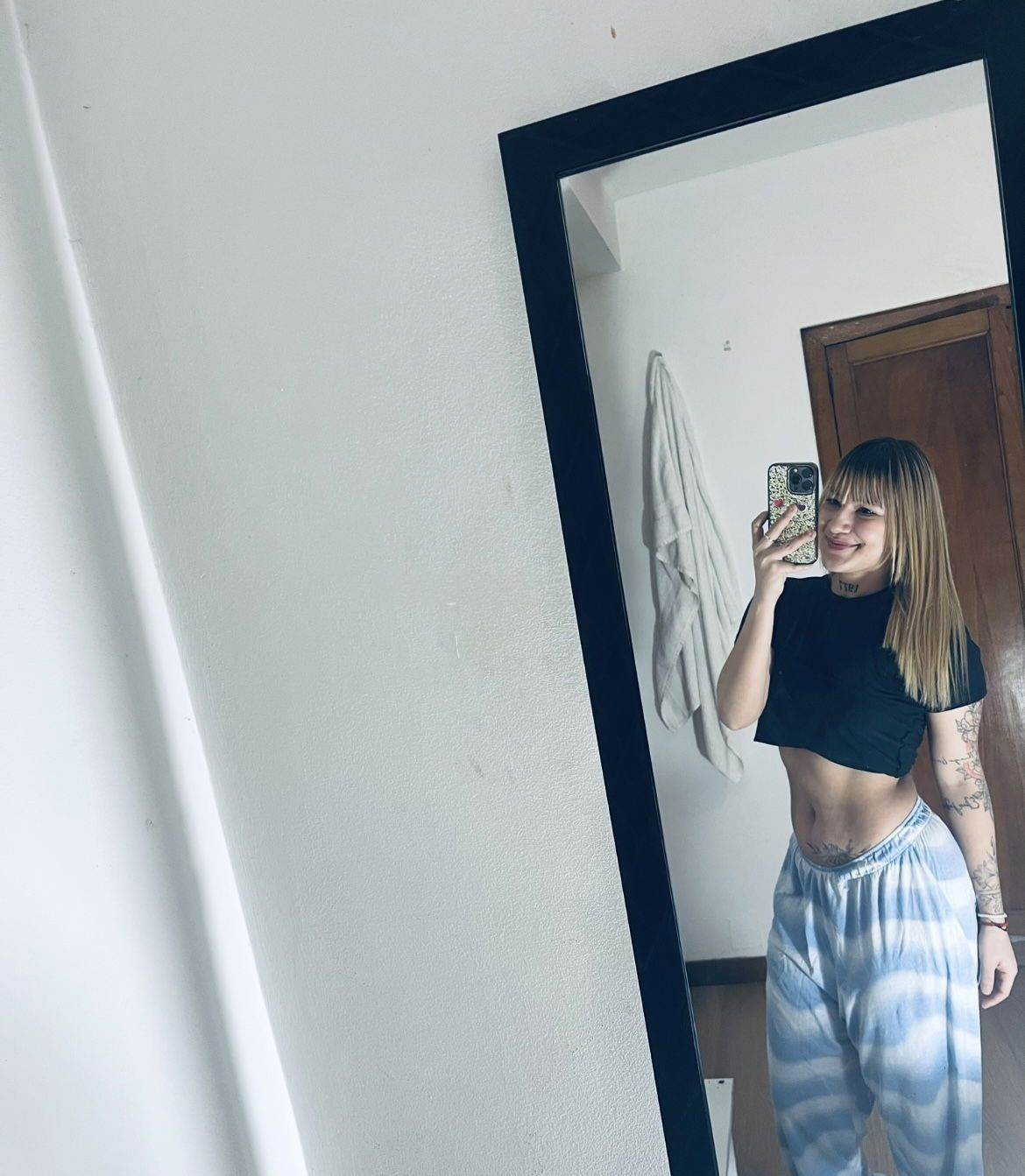 604255327|NICOLE|Chica