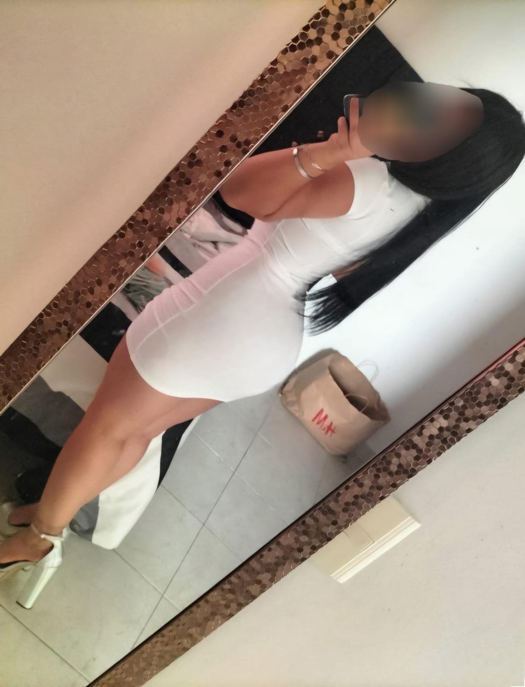 gallery-photo