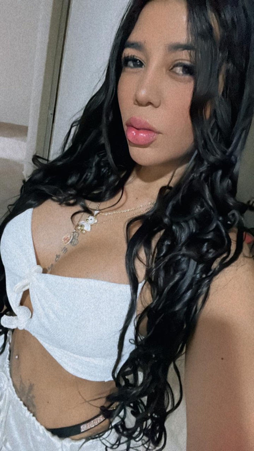 624694100|MIA|Chica