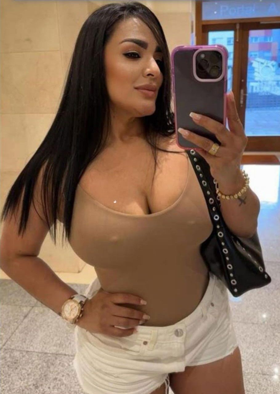 613757613|SAMANTHA|Chica