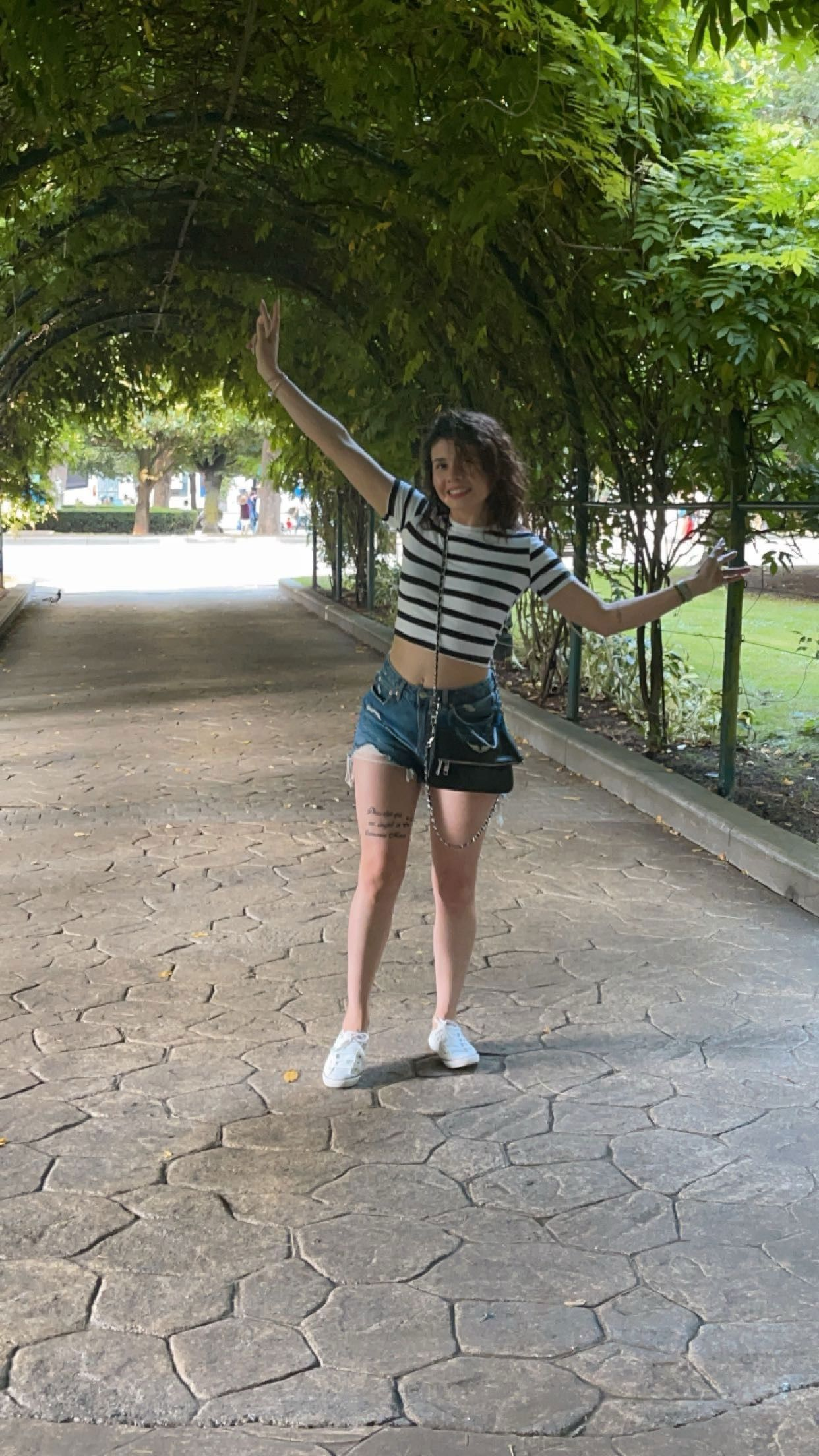 614745626|VICTORIA|Chica