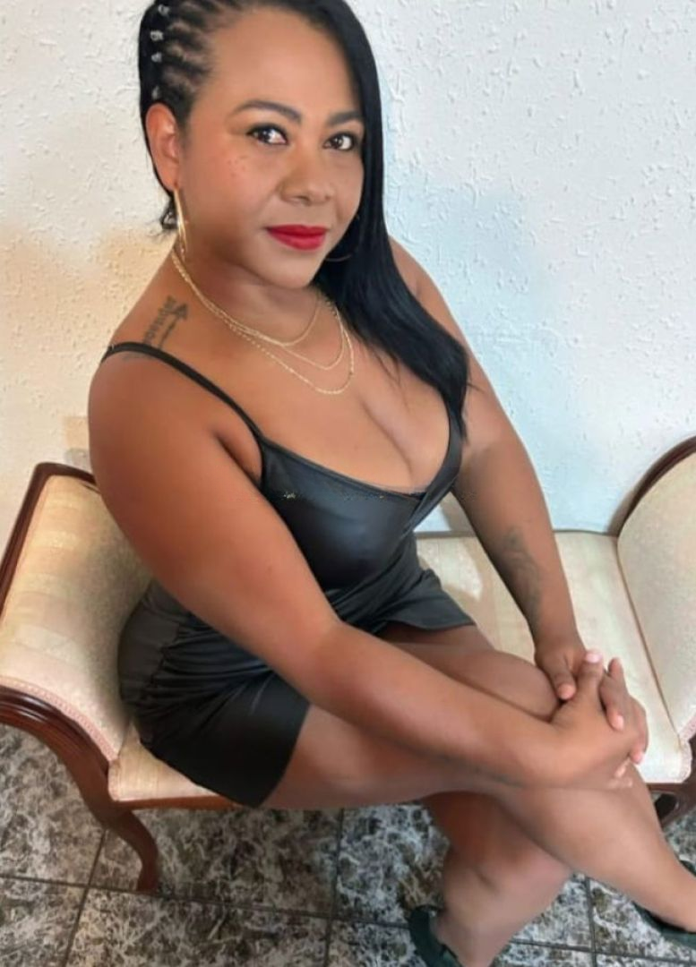 613836927|ANYELA|Chica