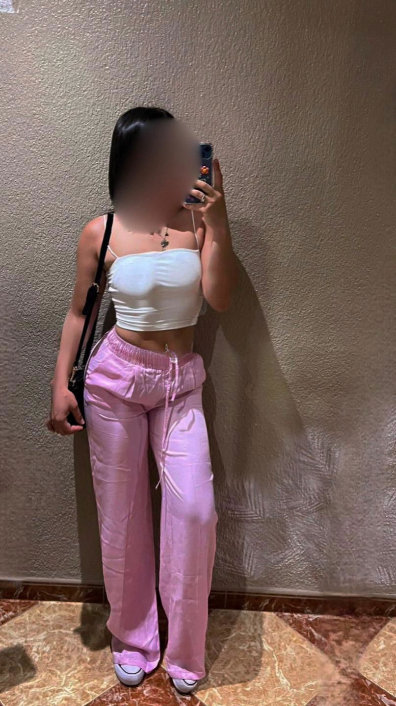 653563640|NATALIA|Chica