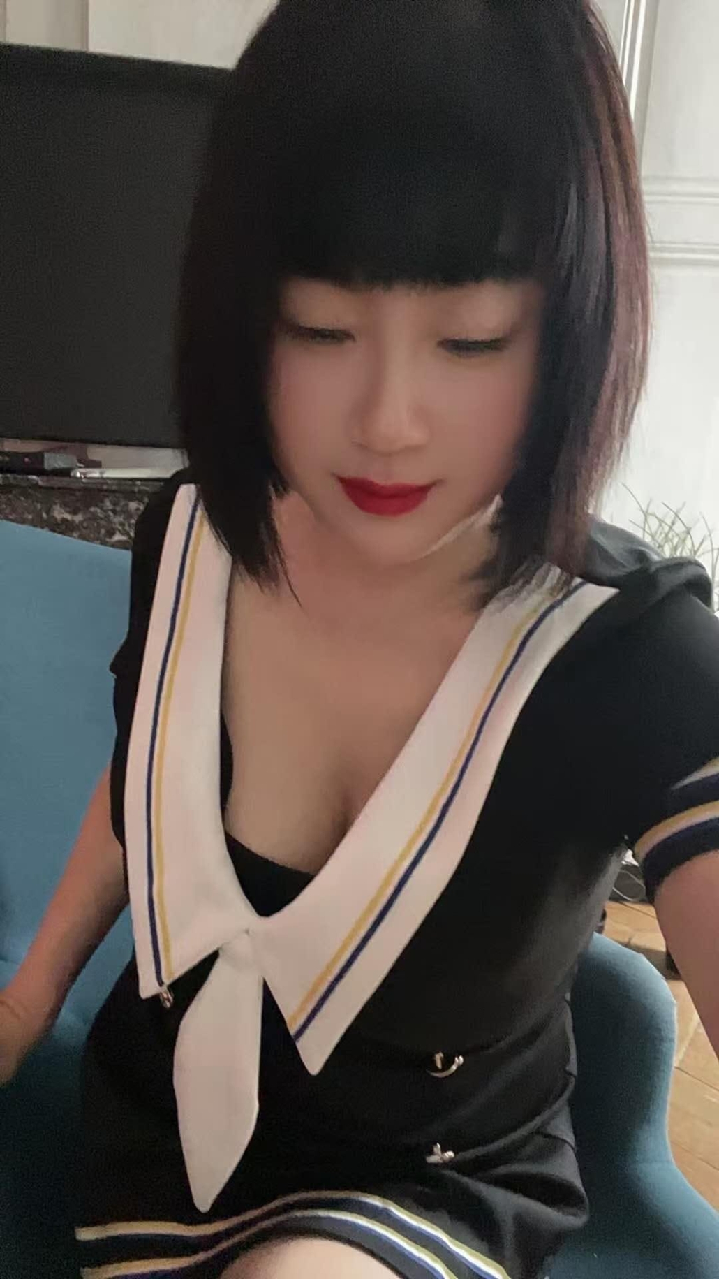 607906267|FEIFEI|Chica