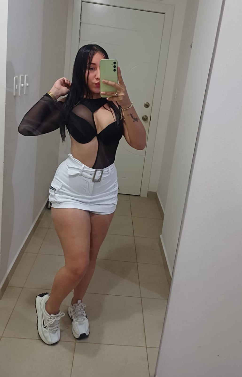658910156|RUBI|Chica