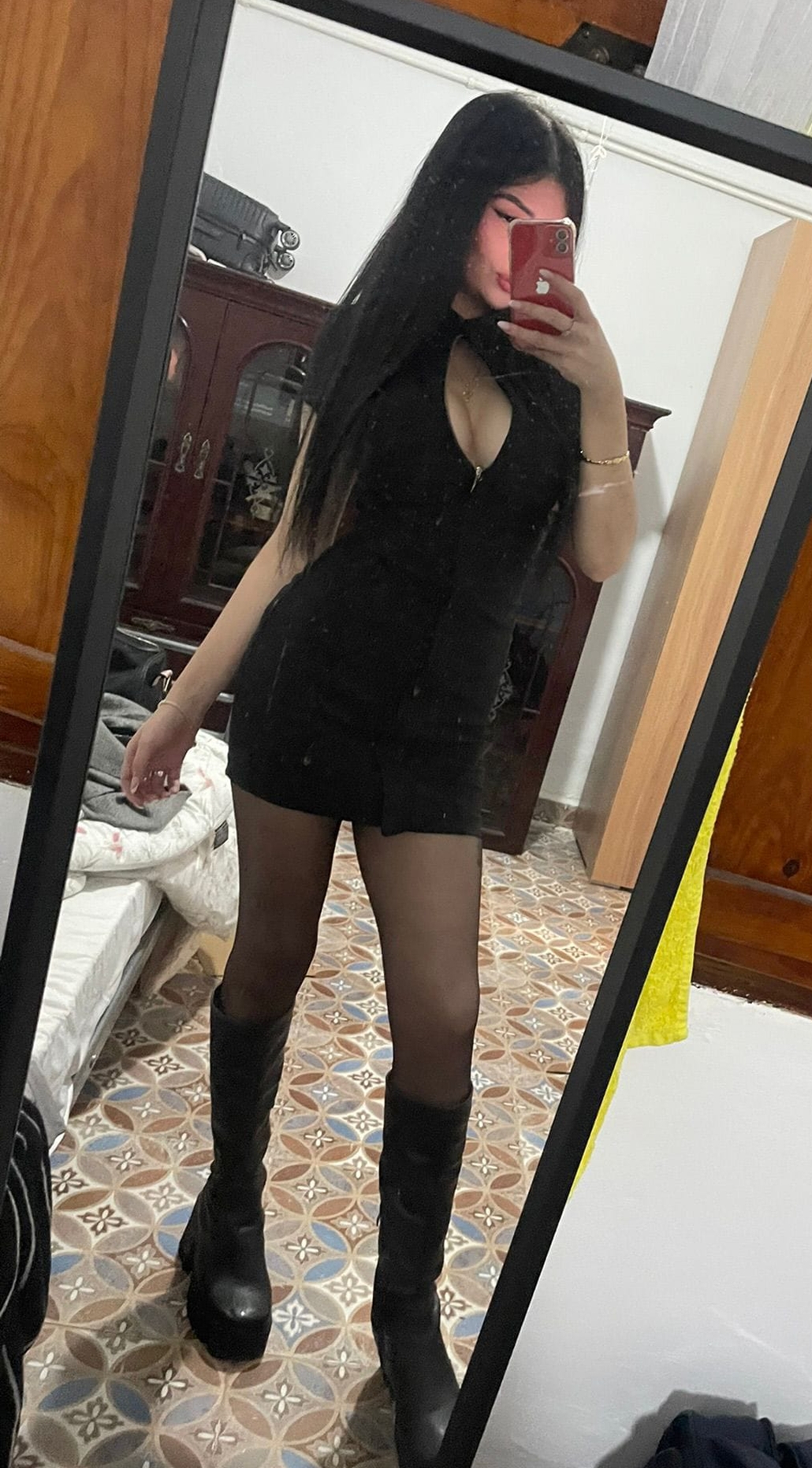 641709933|ADARA|Chica