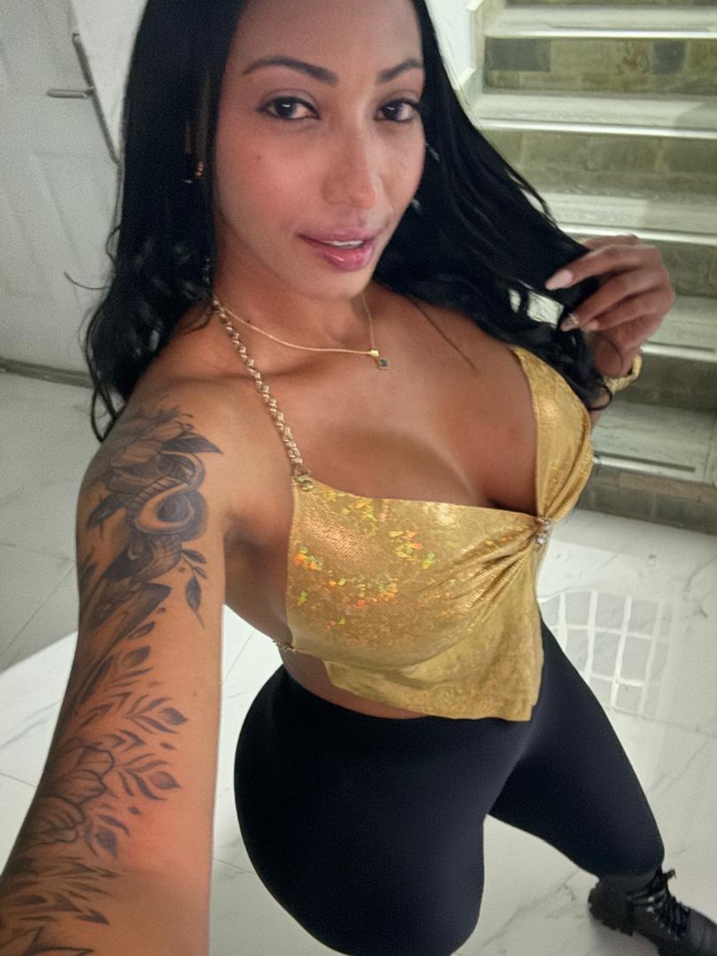 642962122|ALANY|Chica