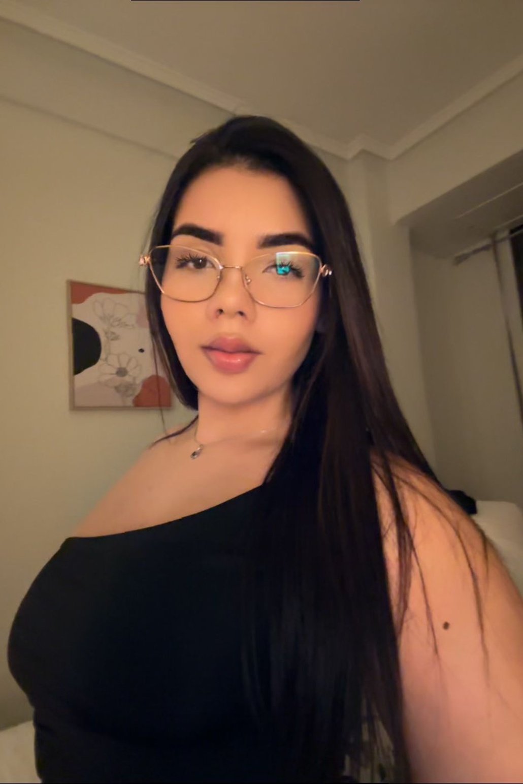 634306138|ISABELLA|Chica