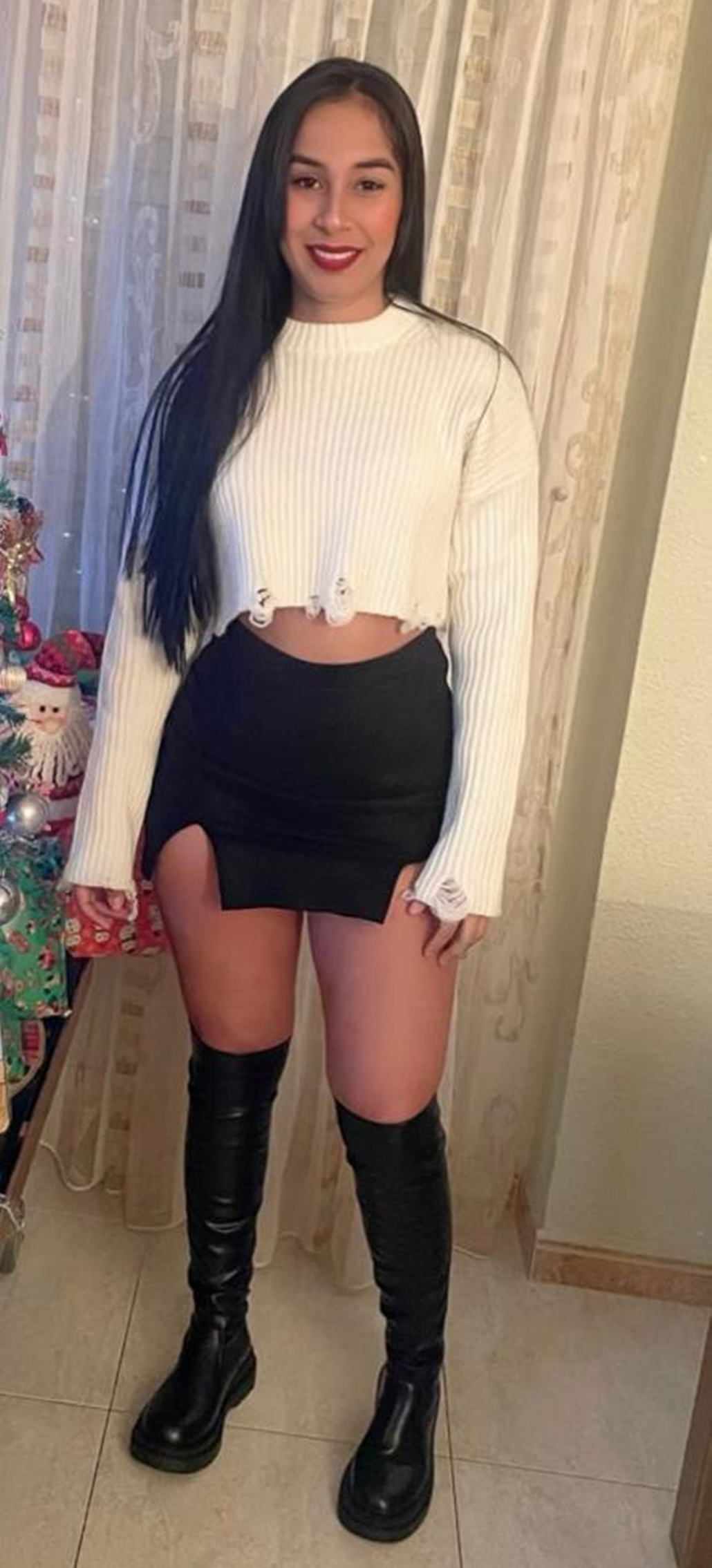 667023057|MIA|Chica