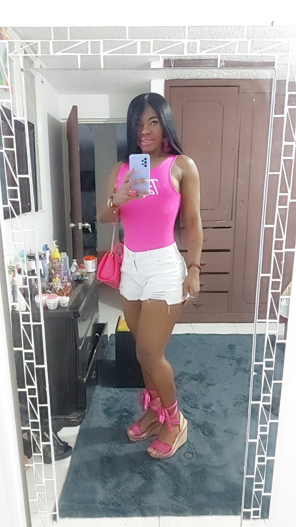 631399497|VICTORIA|Chica