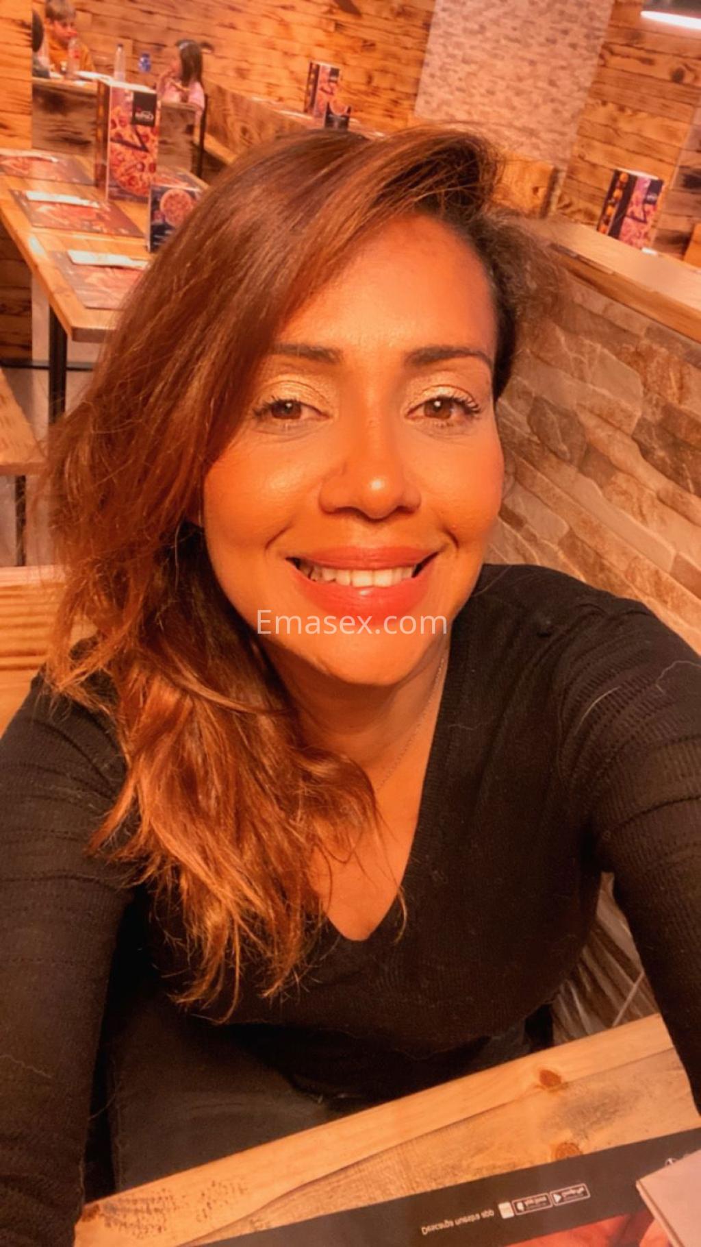 VALENTINA CASTRO