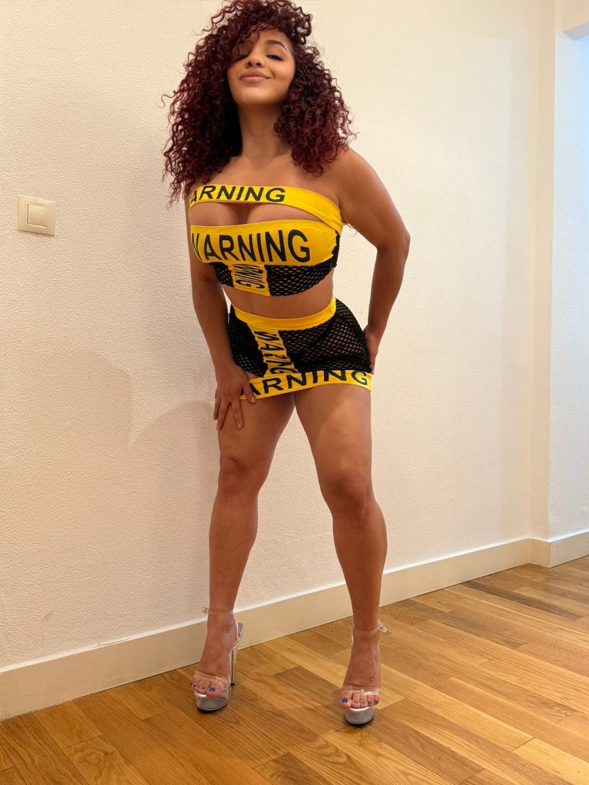 692935208|CAMIL|Escort