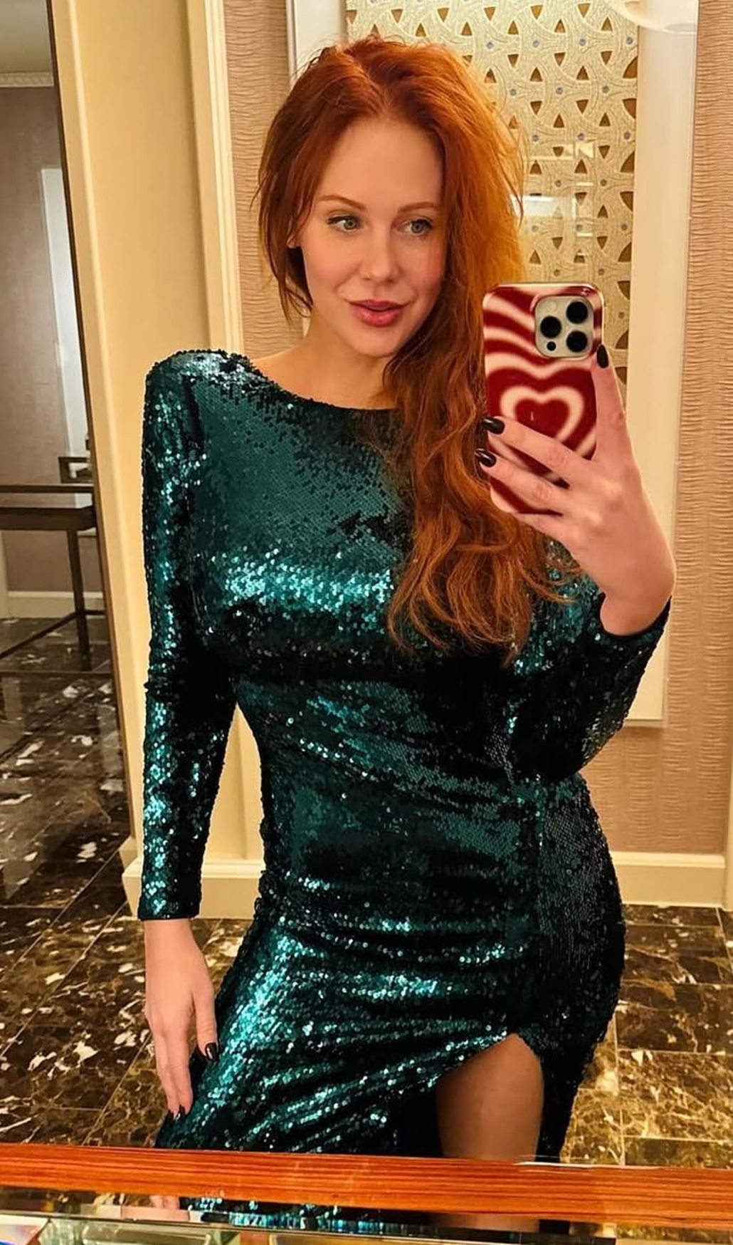 612284580|ALEXANDRA|Chica
