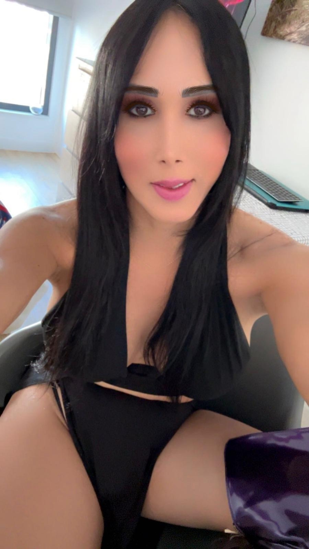 633126521|DUBRASKA|Transexual