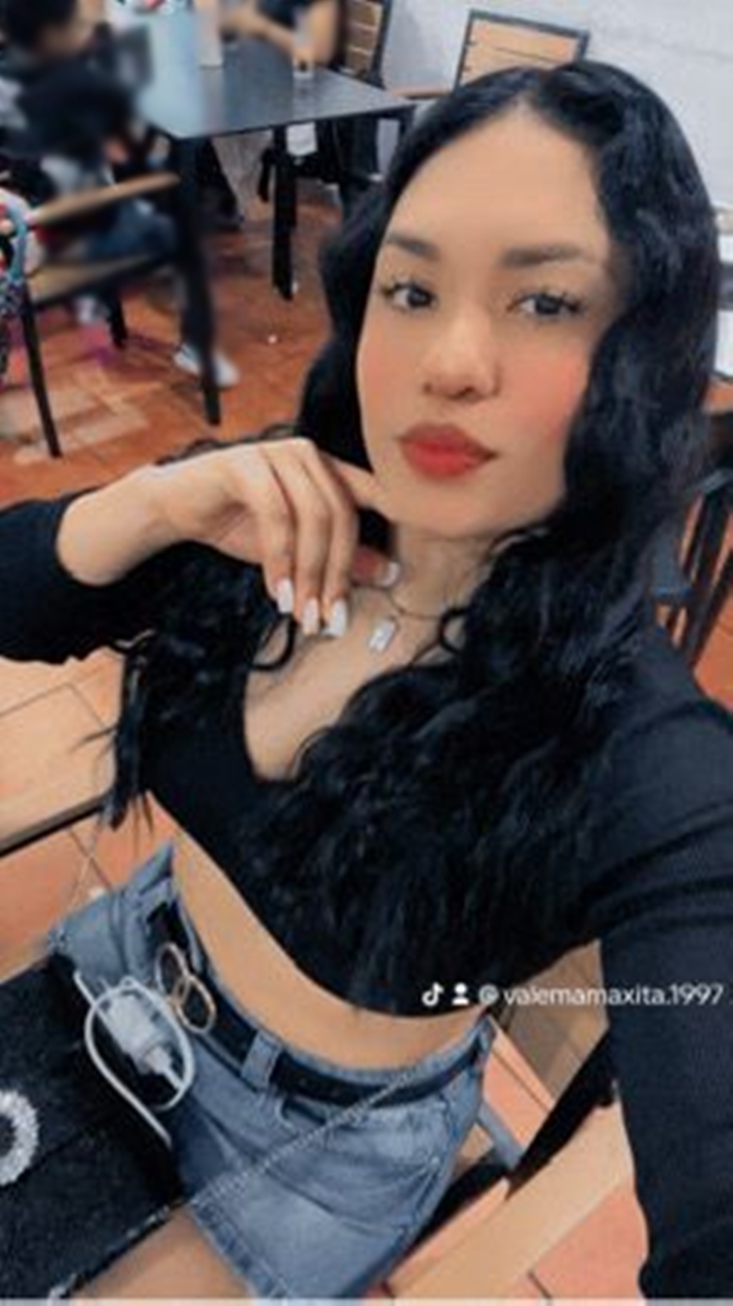 632244289|ISABELLA|Chica