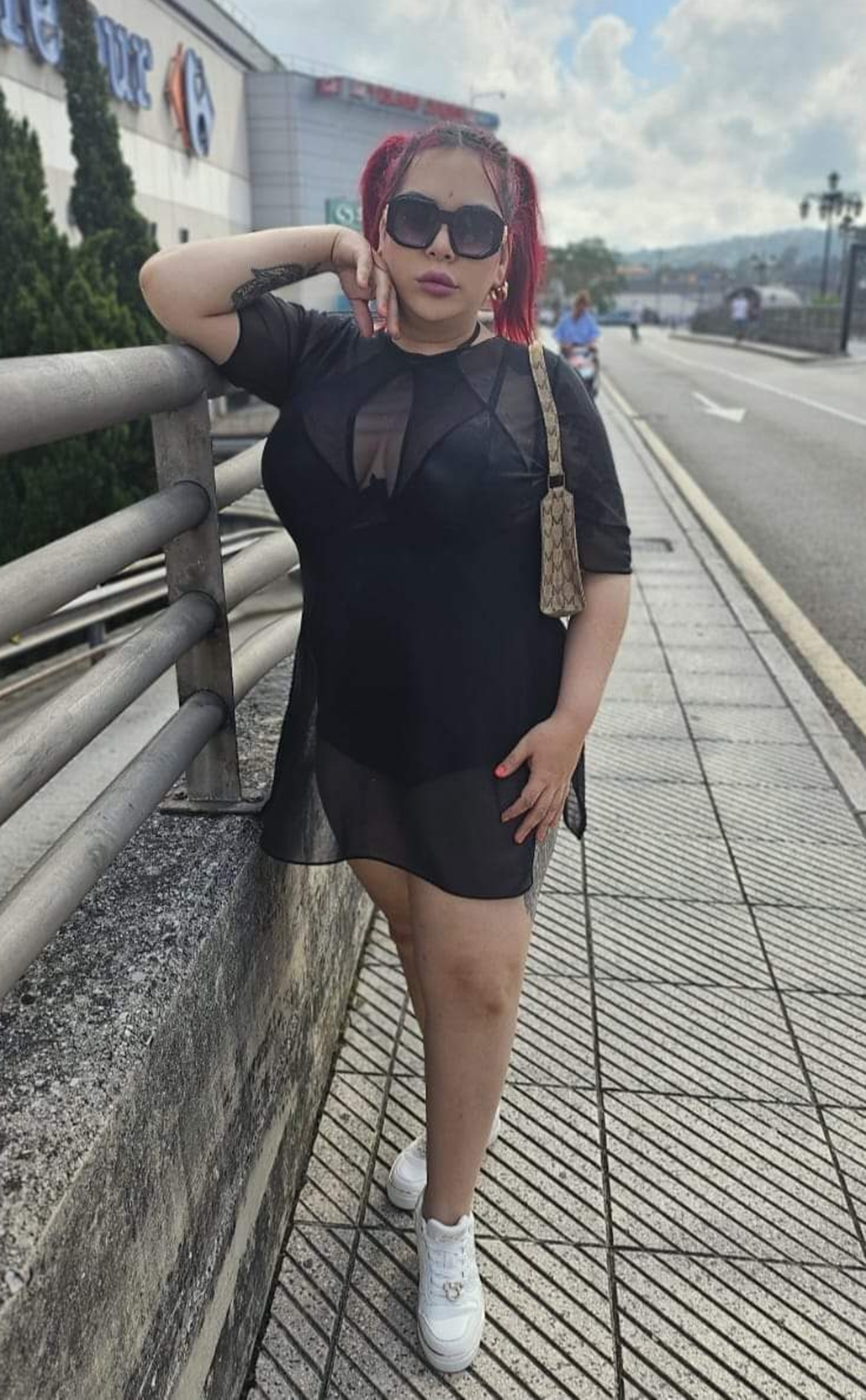 611909212|ISABELA|Transexual