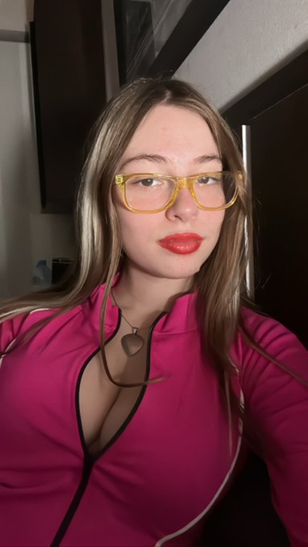 632128603|CATHERINE|Chica