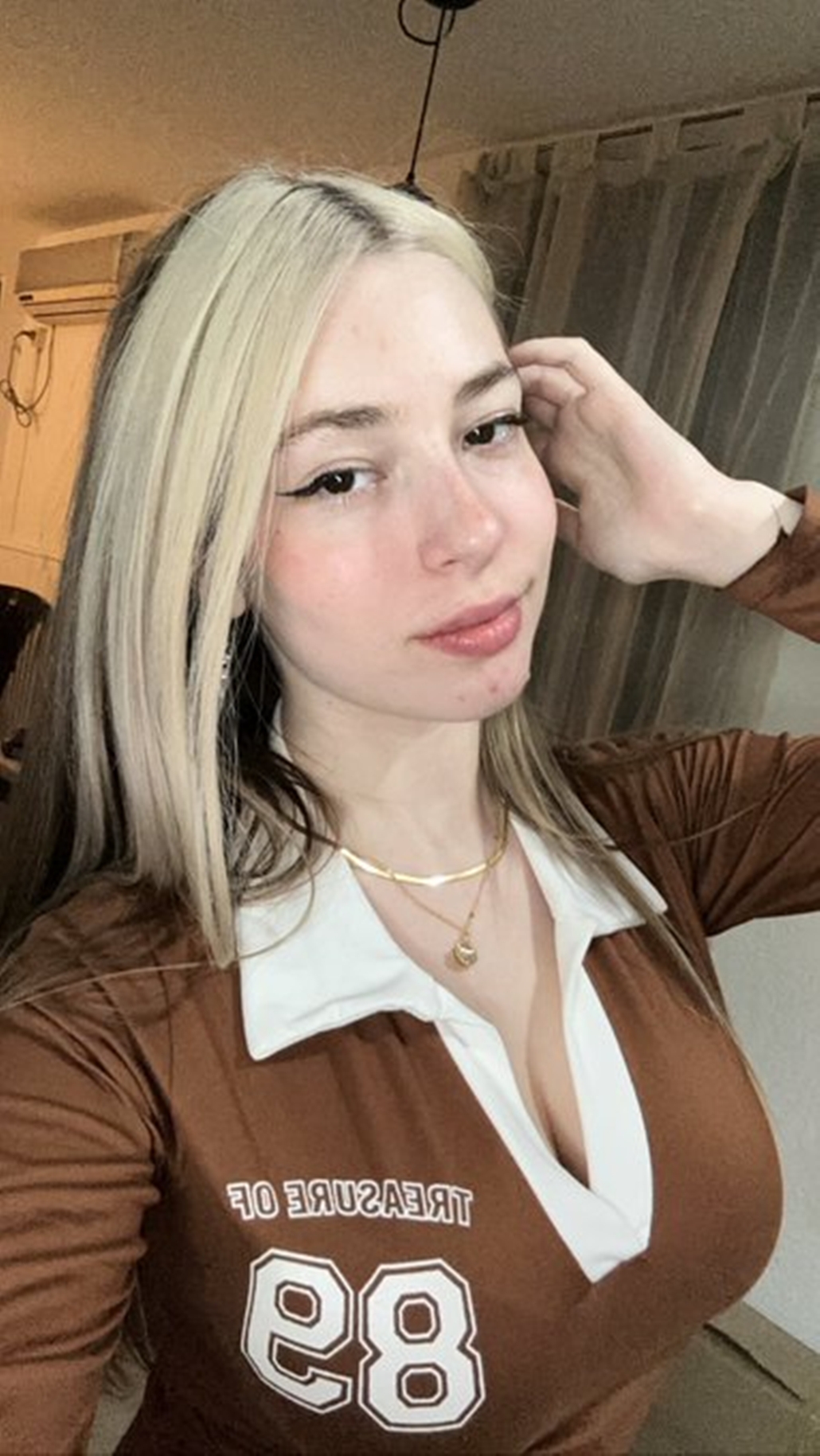 632128603|CATHERINE|Chica