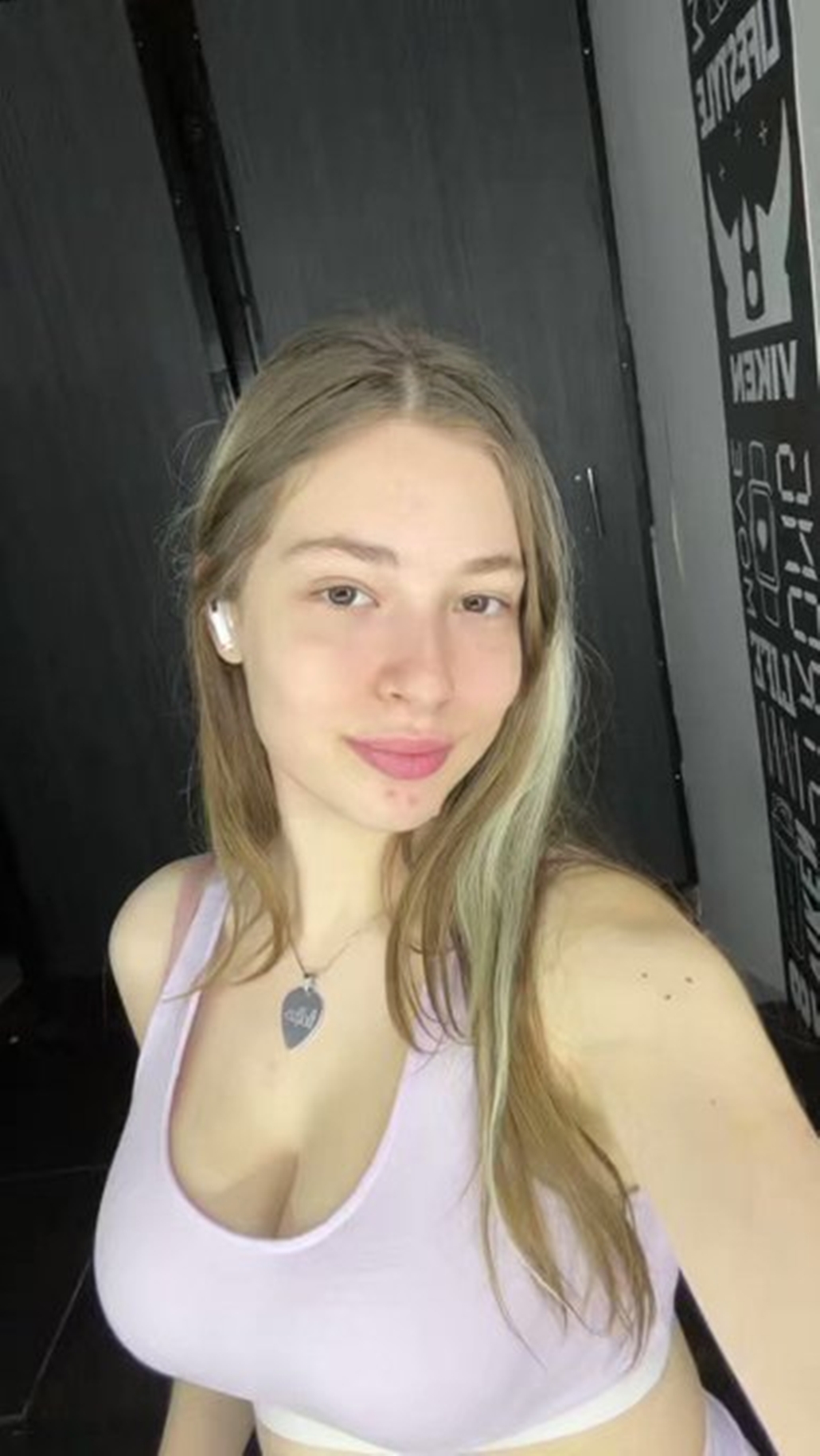 632128603|CATHERINE|Chica