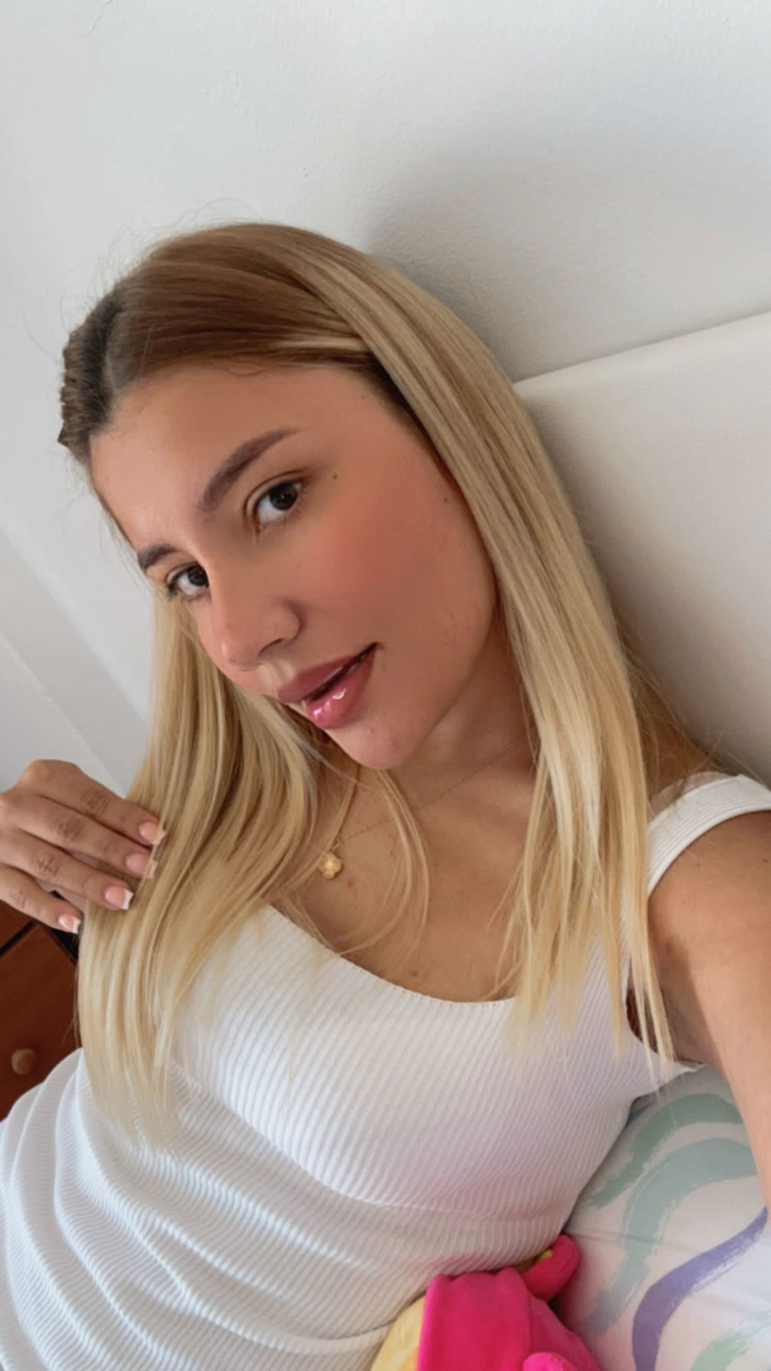 603901632|EMMA|Chica